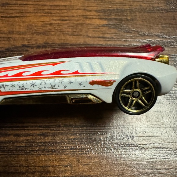 Vintage 2002 Hot Wheels Whip Creamer II 2 Red, White Roof Opens Rare Car Collect - Picture 3 of 4